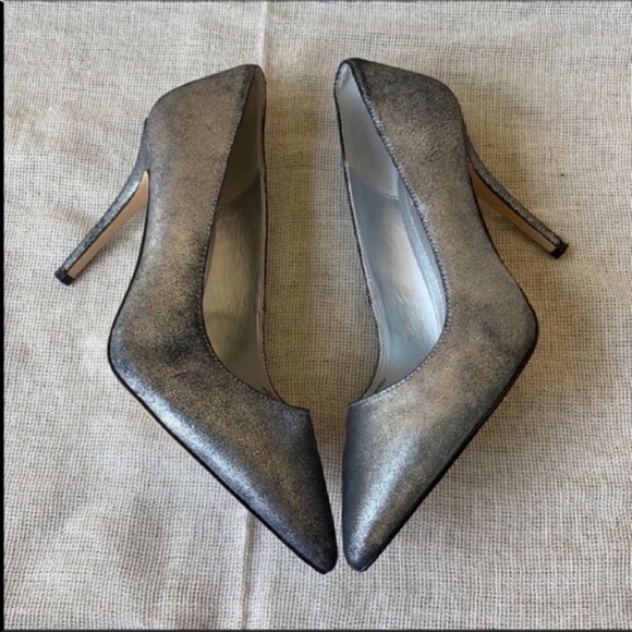 Silver Metallic & Black White House Black Market
Size 6 Casual Party Night - Picture 4 of 14